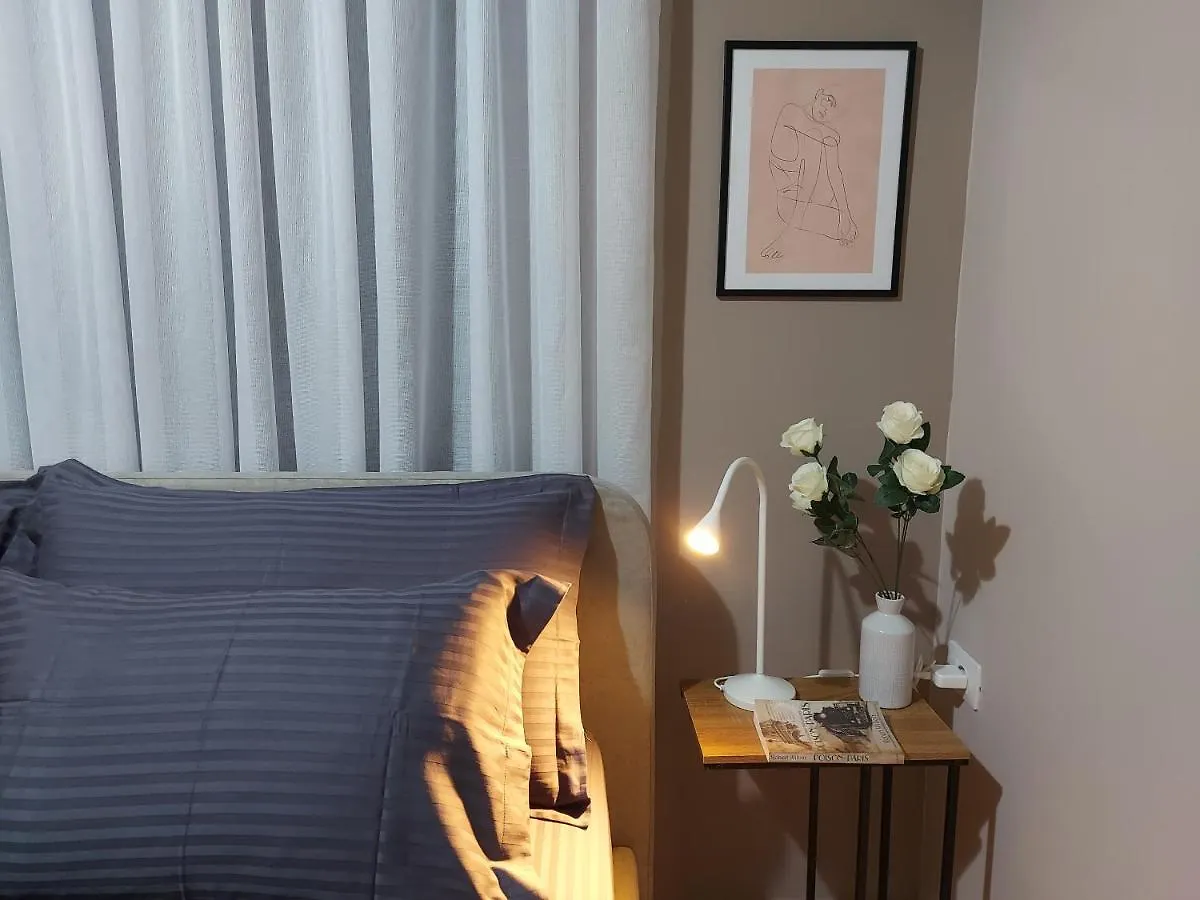 Cozy Apartment In The Heart Of Bllok Tirana