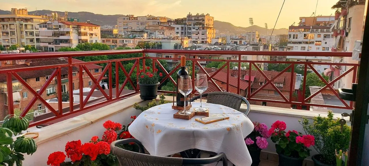 Cozy Apartment In The Heart Of Bllok Tirana