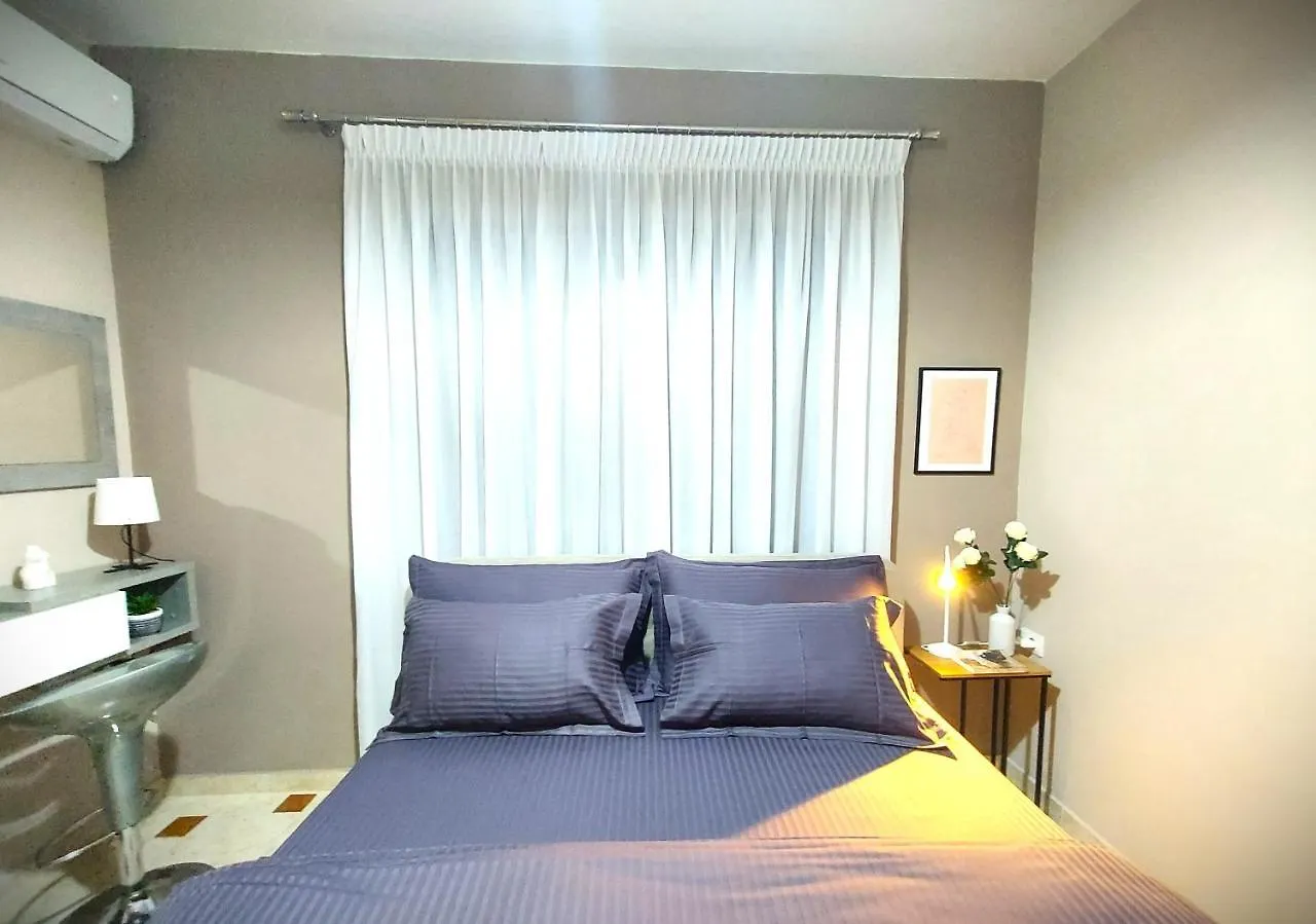 Cozy Apartment In The Heart Of Bllok Tirana